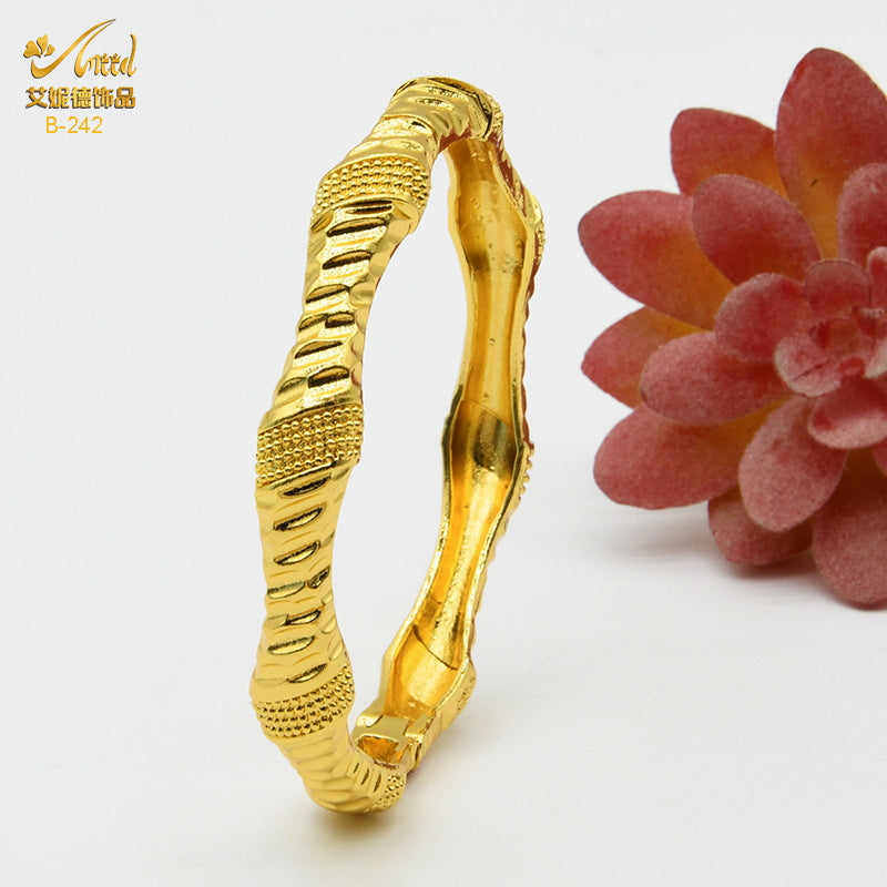 Renevo Hot Selling Women's Alluvial Gold Bracelet Bangles 24K Gold-Plated Hollow Carved Totem Bridal Bracelet