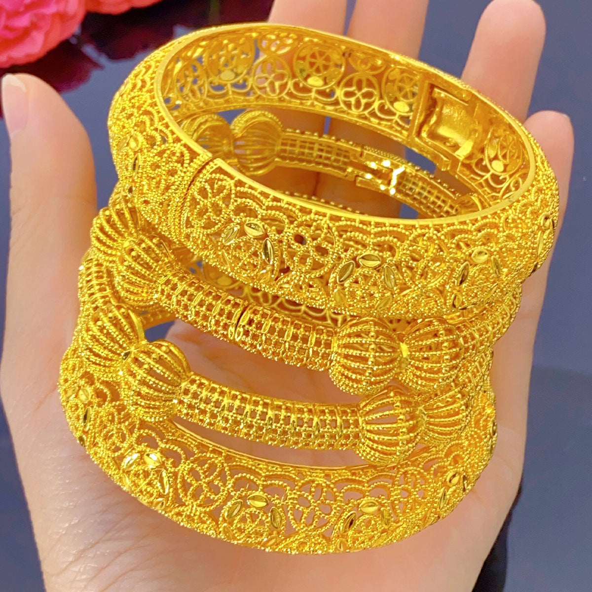 Renevo Vietnam Placer Gold Ancient Hollow Wedding Bracelet Dubai Middle East 24K Gold Plated Buckle Bracelet Jewelry