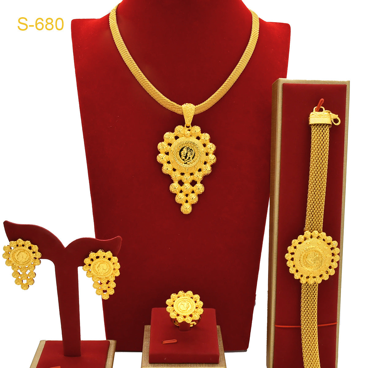 Renevo Hot Selling Dubai Gold Jewelry Middle East Women's Necklace Earring Ring Bracelet Not Easy to Fade Four-Piece Set in Stock