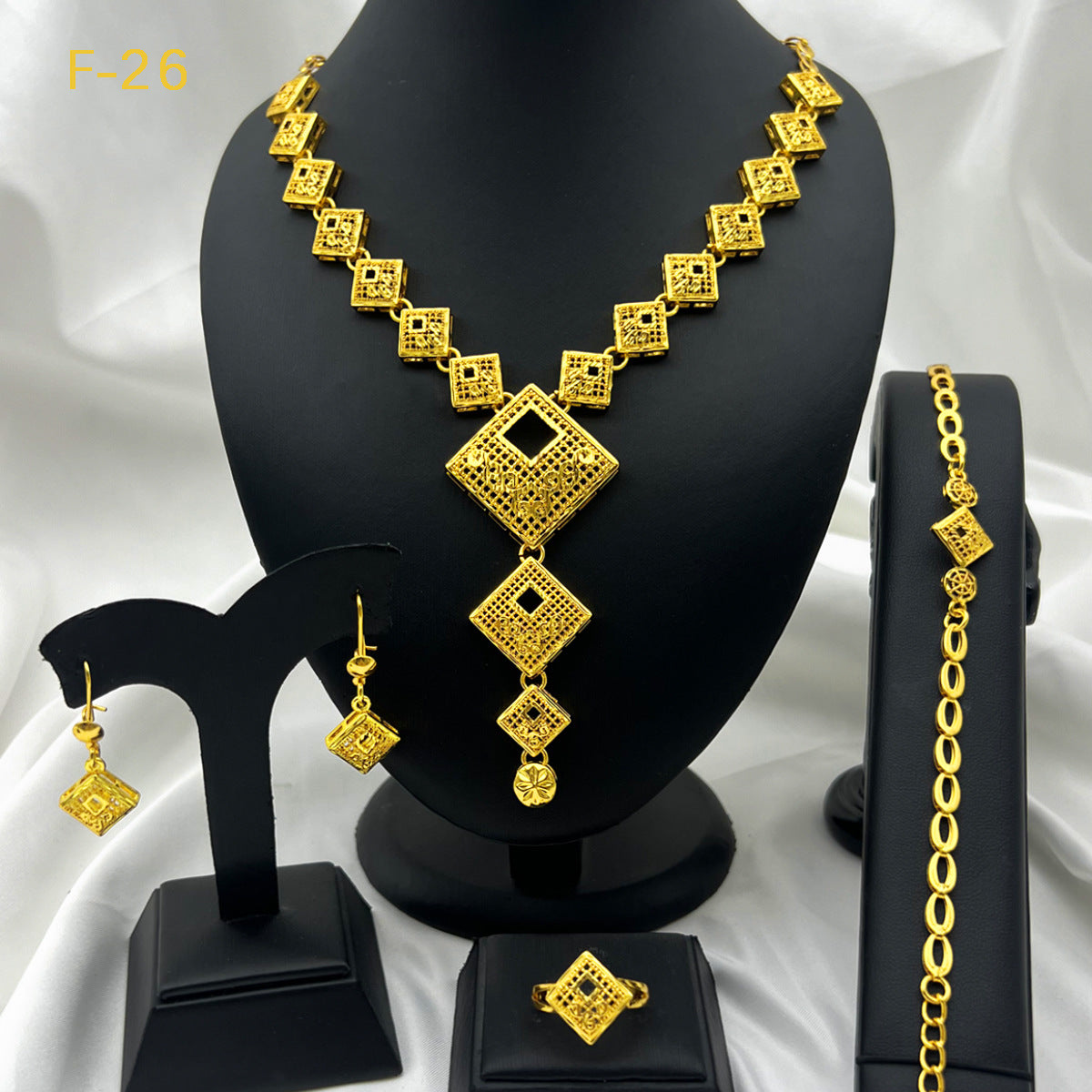 Renevo 2023 Hot Selling Dubai Copper-Plated Gold Long Necklace Earring Bracelet Ring Suit Jewelry Set Women's Jewelry