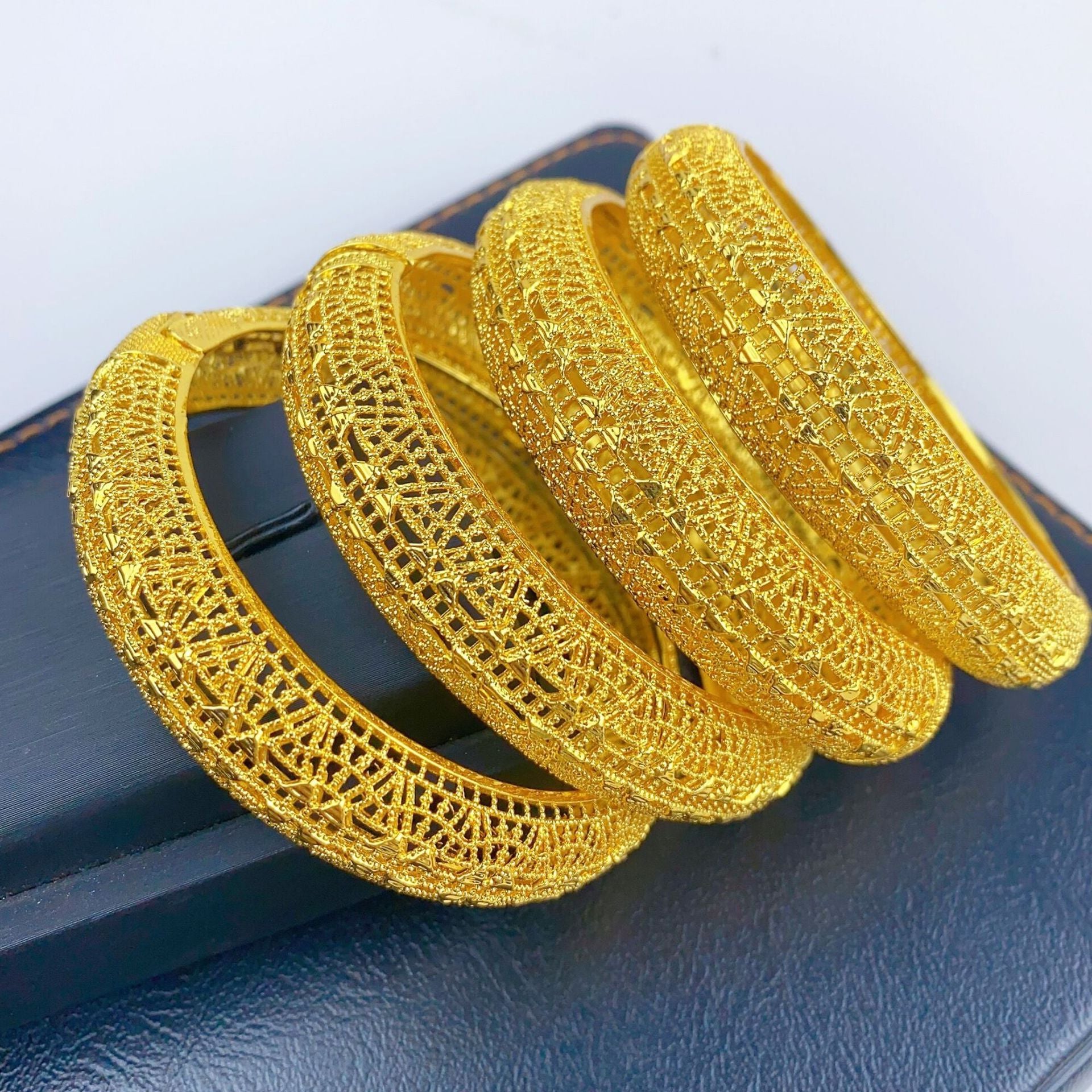 Renevo Fashion Dubai Bride 24K Gold-Plated Bracelet Nigeria Bride Wedding Jewelry Bracelet in Stock