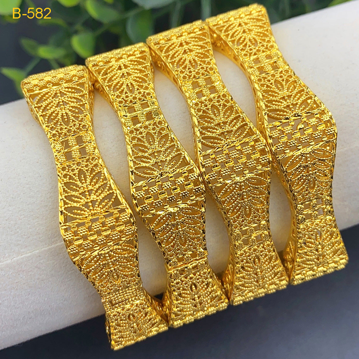 Renevo 24K Gold Middle East Dubai Three-Dimensional Carved Buckle Bracelet Not Easy to Fade Women's Vietnam Placer Gold Bracelet