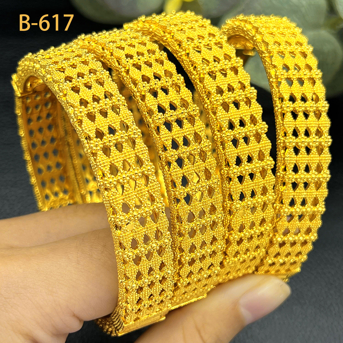 Renevo 24K Gold Middle East Dubai Three-Dimensional Carved Buckle Bracelet Not Easy to Fade Women's Vietnam Placer Gold Bracelet