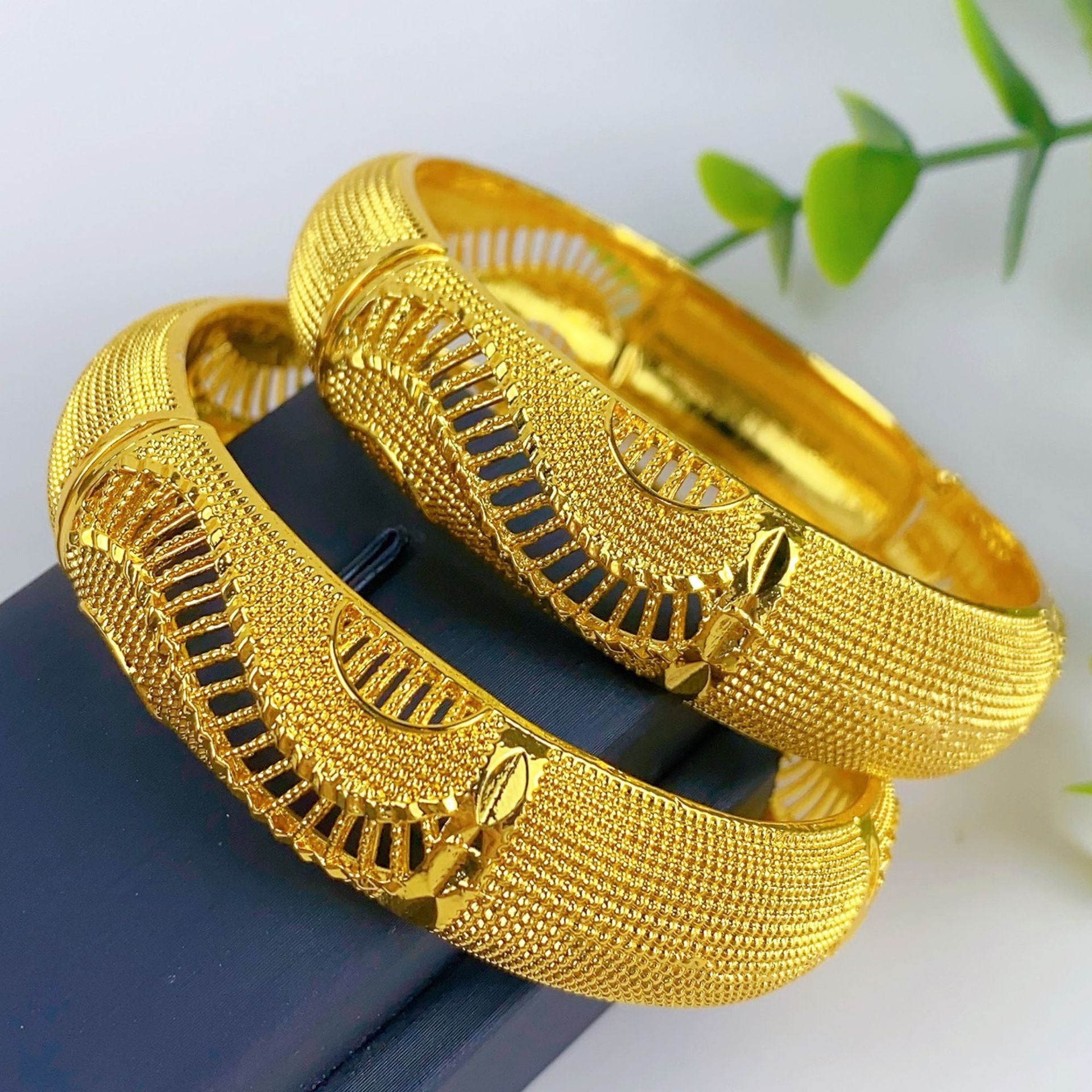 Renevo 24K Gold Middle East Dubai Three-Dimensional Carved Buckle Bracelet Not Easy to Fade Women's Vietnam Placer Gold Bracelet