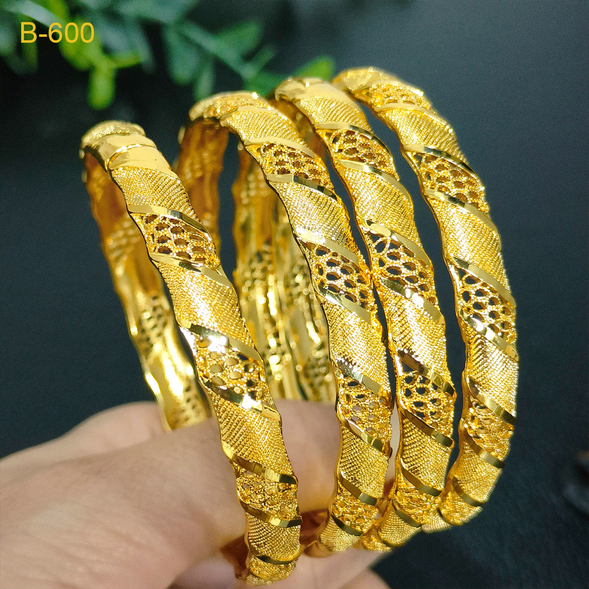 Renevo Hot Selling Women's Alluvial Gold Bracelet Bangles 24K Gold-Plated Hollow Carved Totem Bridal Bracelet