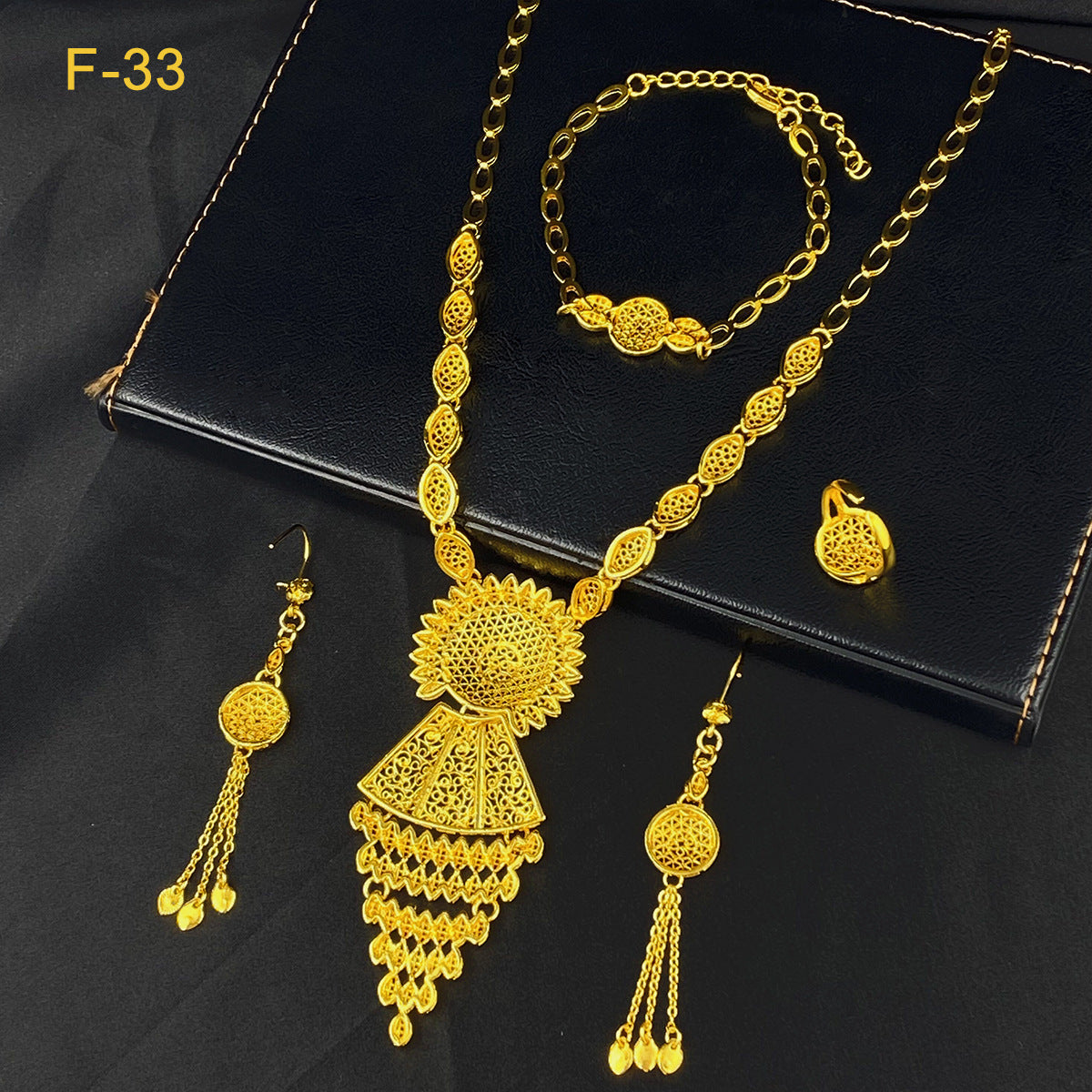 Renevo 2023 Hot Selling Dubai Copper-Plated Gold Long Necklace Earring Bracelet Ring Suit Jewelry Set Women's Jewelry